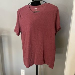 Men’s maroon plain Tshirt